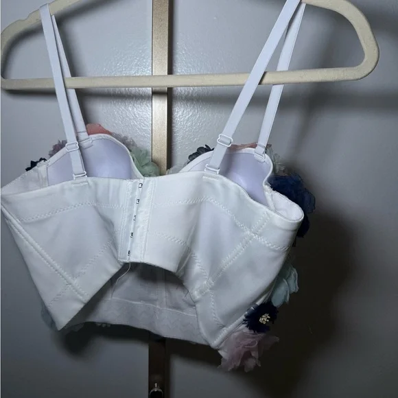 Ellacci Floral Embellished Bustier Top - Picture 4 of 7